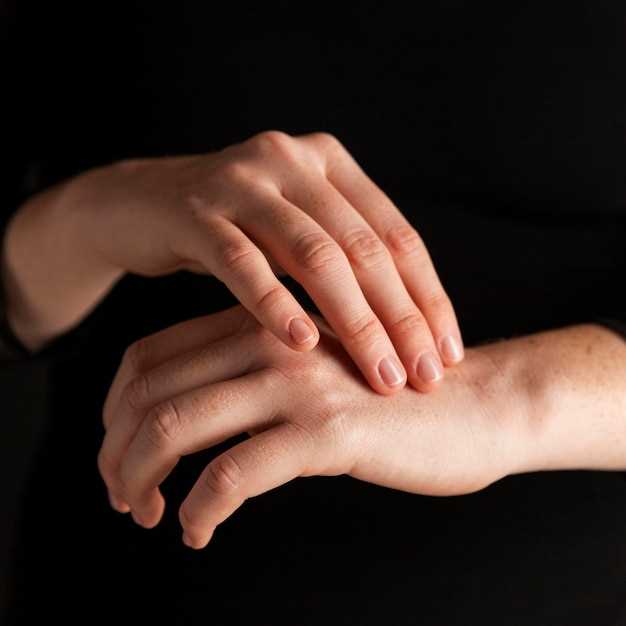 Возможные причины трескающейся кожи на пальцах рук